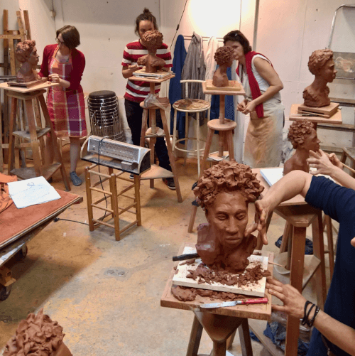 Cours Cours de Sculpture - Modelage d'après modèle vivant à l'Atelier Saint-Fargeau - Apprenez le dessin, la peinture ou la sculpture à Paris